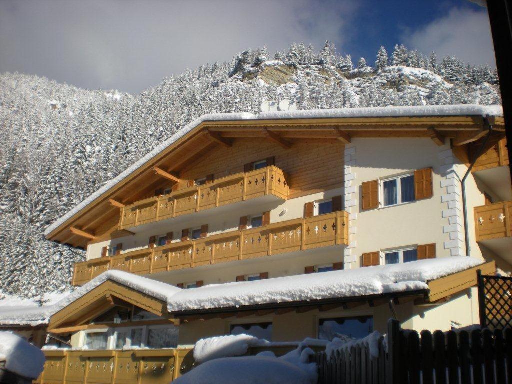Albergo Fiordaliso Canazei Exterior foto