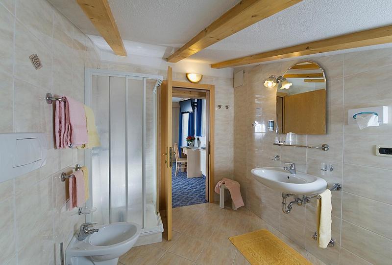 Albergo Fiordaliso Canazei Quarto foto