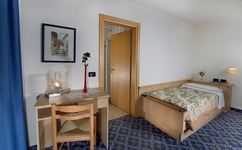 Albergo Fiordaliso Canazei Quarto foto